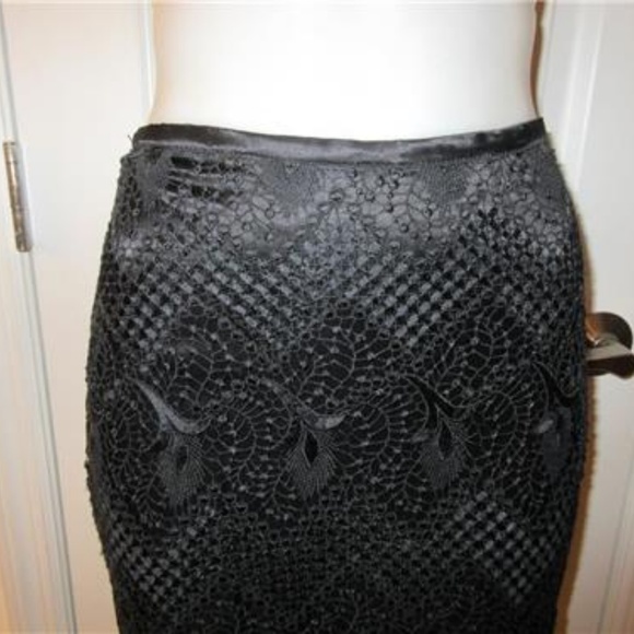 BRYAN EMERSON BLACK LACE SKIRT & SIDE ZIP S - Picture 4 of 5